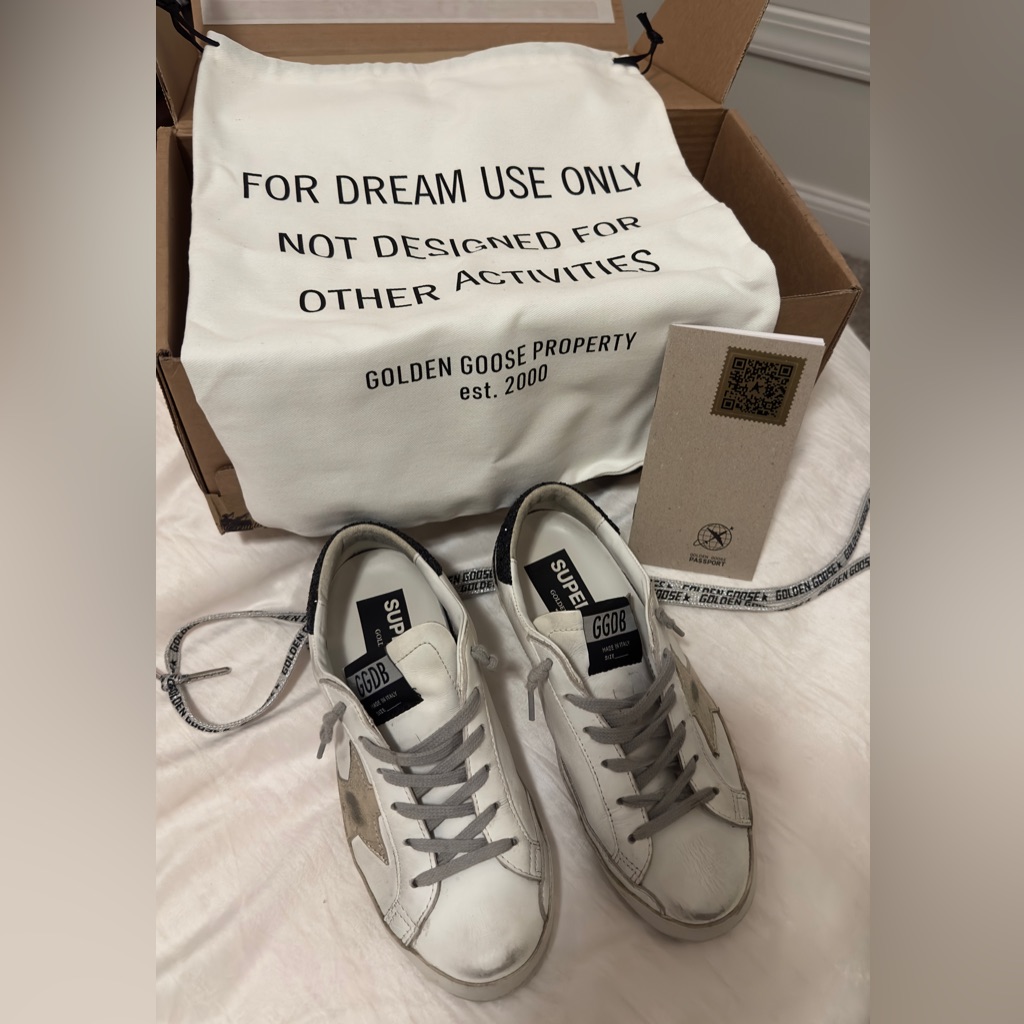 Golden Goose Super-Star With Gold Star And Black Glitter Heel Tab